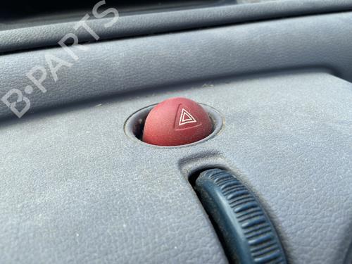 Przełącznik świateł awaryjnych RENAULT TWINGO I (C06_) 1.2 (C066, C068) 7700822444