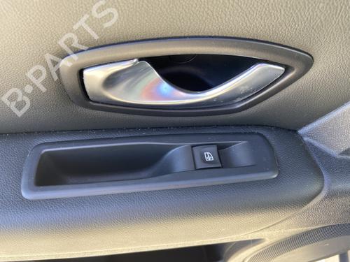 Used Rear left interior door handle RENAULT LAGUNA III Grandtour (KT0/1) 2.0 dCi (KT07, KT0J, KT14, KT1A, KT1S) (131 hp) 33025751