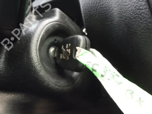 Used Ignition barrel PEUGEOT 206 Hatchback (2A/C) 1.4 i (75 hp) 27101935