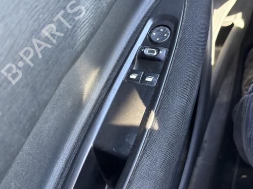 Used Left front window switch Left front window switch CITROËN C4 Coupe (LA_) 1.6 HDi (90 hp) 40608234 40608234