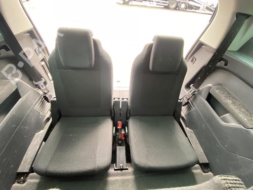 Sæde bagtil (3. række) PEUGEOT 5008 (0U_, 0E_) 1.6 HDi (112 hp) 32387006