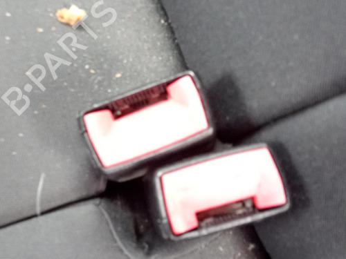 Used Seat buckle VW POLO (9N_, 9A_) 1.9 TDI (101 hp) 27139350