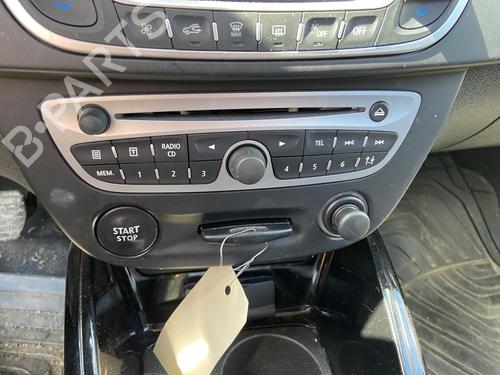 Radio RENAULT MEGANE III Grandtour (KZ0/1) 1.5 dCi (KZ09, KZ0D, KZ1G, KZ29, KZ14, KZ1W, KZ10, KZ1F,... (110 hp) 27107310