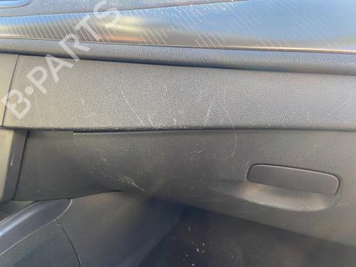 Used Glove box Glove box RENAULT MEGANE III Hatchback (BZ0/1_, B3_) 1.5 dCi (BZ0C) (90 hp) 32452329 32452329