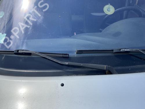 Used Front windshield wiper arm CITROËN SAXO (S0, S1) 1.4 VTS (75 hp) 27113571