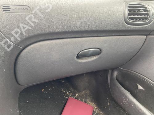 Handschuhfach für PEUGEOT 206 Hatchback (2A/C) 1.4 i (75 hp) 28303537