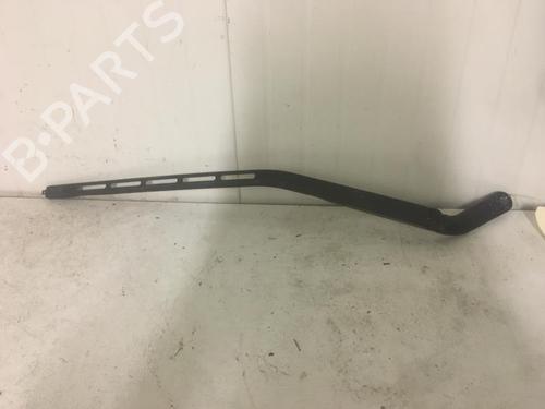 Used Front windshield wiper arm PEUGEOT 308 I (4A_, 4C_) 1.6 HDi (109 hp) 27117079