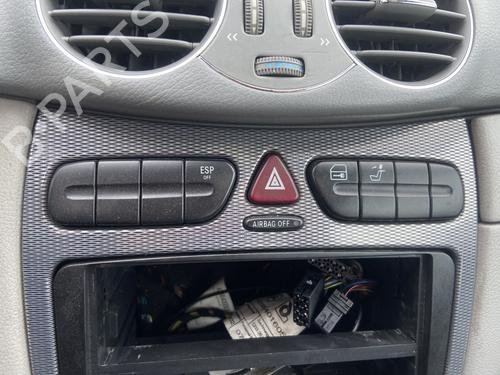 Used Warning switch MERCEDES-BENZ CLK (C209) CLK 270 CDI (209.316) (170 hp) 28473884