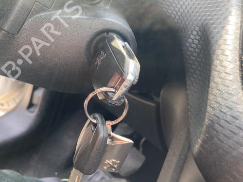 Used Ignition barrel PEUGEOT 208 I (CA_, CC_) 1.2 VTI 82 (82 hp) 28205840