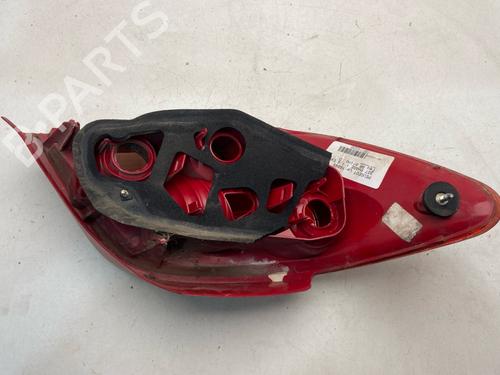Used Right taillight Right taillight PEUGEOT 307 (3A/C) 1.4 (75 hp) 40463257 40463257