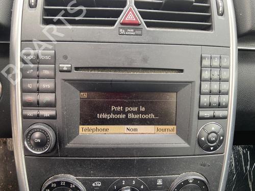 Used Radio MERCEDES-BENZ B-CLASS Sports Tourer (W245) B 180 CDI (245.207) (109 hp) 28295460