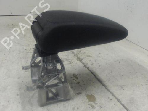 Used Armrest / Center console AUDI A3 Sportback (8VA, 8VF) 2.0 TDI (150 hp) 27135218