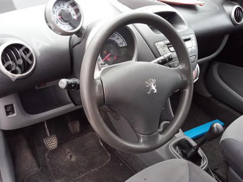 Used Driver airbag PEUGEOT 107 (PM_, PN_) 1.0 (68 hp) 27138553