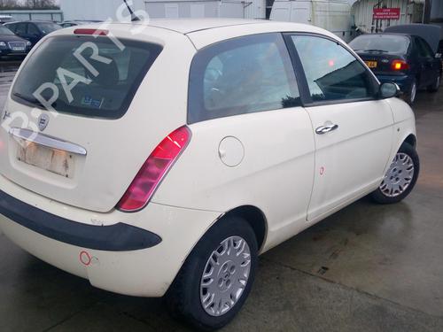 Ruitenwissermotor achter LANCIA YPSILON (843_) 1.2 (843.AXB1A) (80 hp) 27129072