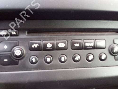 Bilradio PEUGEOT 206 Hatchback (2A/C) 1.4 i (75 hp) 27101915