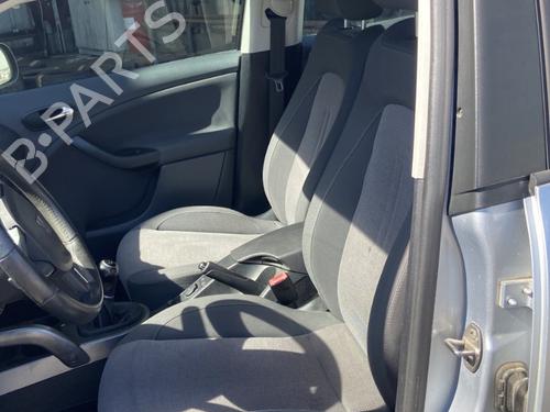 Used Armrest / Center console Armrest / Center console SEAT ALTEA (5P1) [2004-2015] 33828307 33828307