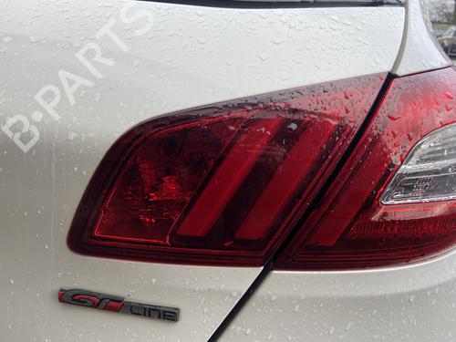 Feu de coffre droit PEUGEOT 308 II (LB_, LP_, LW_, LH_, L3_) 1.6 BlueHDi 120 (120 hp) 31858874