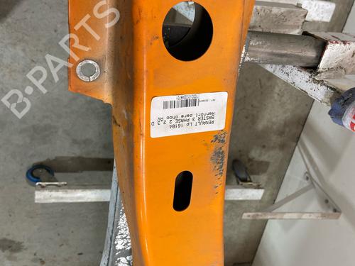 Used Front bumper reinforcement Front bumper reinforcement 39583946 39583946