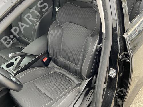 Armrest / Center console RENAULT MEGANE IV Hatchback (B9A/M/N_) 1.5 dCi 110 (B9A3) | BP30162141I20