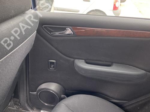 Right rear window switch MERCEDES-BENZ A-CLASS (W169) A 180 (169.032, 169.332) BP28300979I28