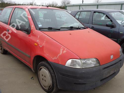 Brugte FIAT PUNTO (176_) 60 1.2 (176AP, 176AR, 176AQ, 176BB) 4226988