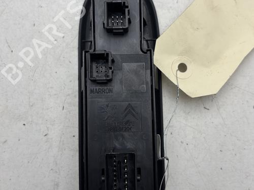 Used Left front window switch Left front window switch PEUGEOT 308 I (4A_, 4C_) 1.6 HDi (90 hp) 33570793 33570793