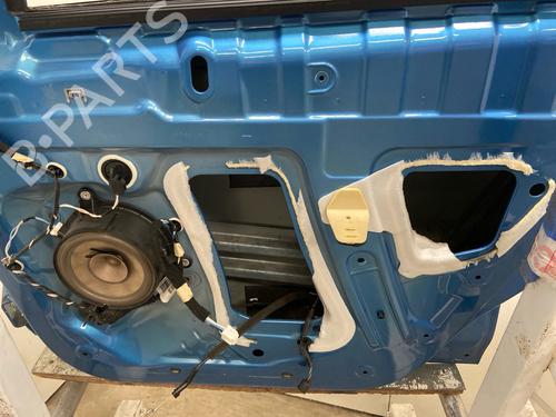 dr-hjre-fortil-renault-zoe-bfm_-2012-39020354 main image