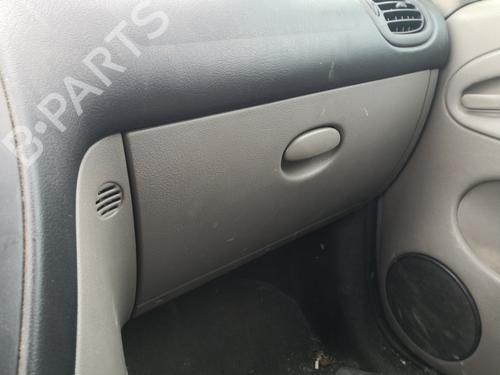Used Glove box CITROËN XSARA PICASSO (N68) 1.8 16V (115 hp) 27104721