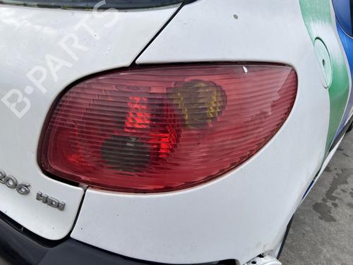 Used Right taillight PEUGEOT 206 Hatchback (2A/C) 1.4 HDi eco 70 (68 hp) 31075135