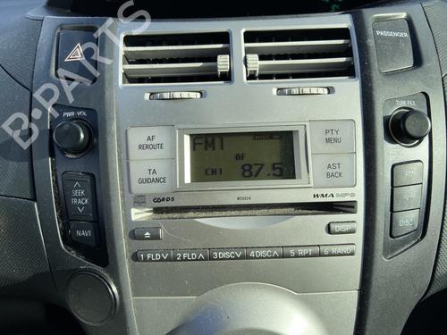 Used Radio TOYOTA YARIS (_P9_) 1.4 D-4D (NLP90_, NLP90R) (90 hp) 31953408