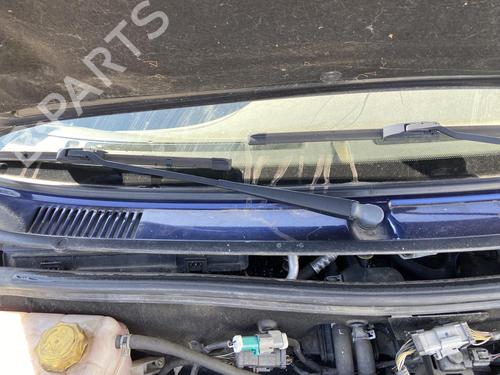 Used Front windshield wiper arm FORD FIESTA IV (JA_, JB_) 1.25 i 16V (75 hp) 27106985