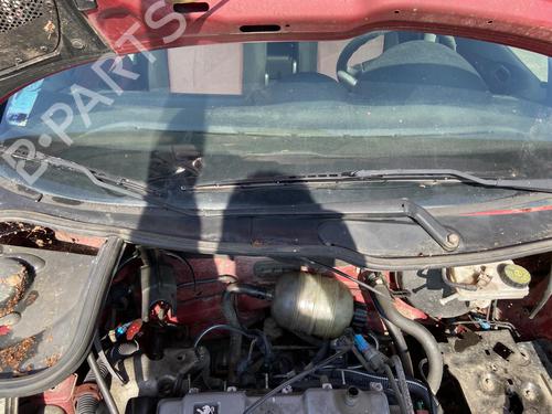 Used Front windshield wiper arm PEUGEOT 206 Hatchback (2A/C) 1.4 i (75 hp) 27114368