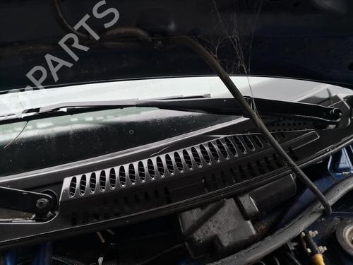 Used Front windshield wiper arm FIAT PUNTO (188_) 1.2 60 (188.030, .050, .130, .150, .230, .250) (60 hp) 27132089