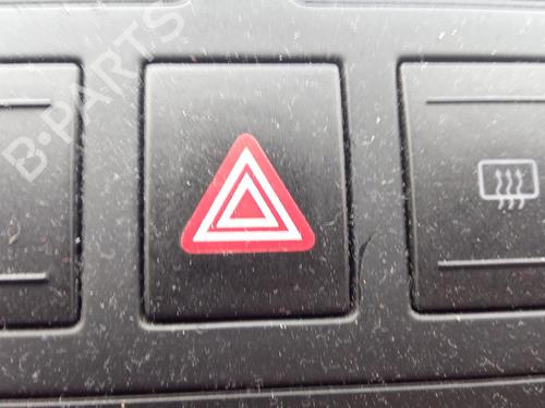 Used Warning switch VW POLO (9N_, 9A_) 1.9 TDI (101 hp) 27139355