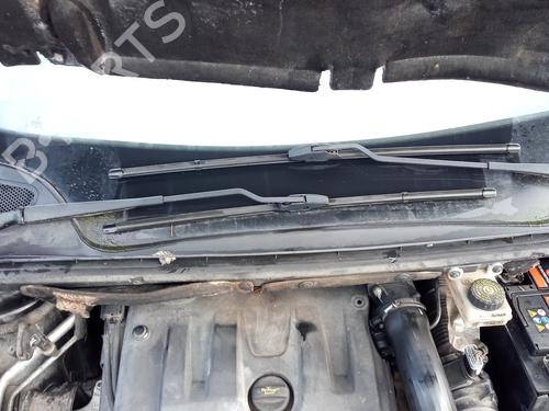Used Front windshield wiper arm PEUGEOT 307 (3A/C) 2.0 HDi 110 (107 hp) 27144602