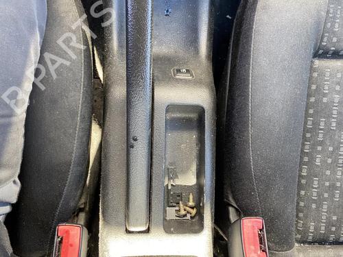 Used Hand brake VW GOLF IV (1J1) 1.4 16V (75 hp) 27108645