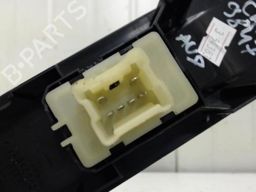 Used Right front window switch RENAULT CAPTUR I (J5_, H5_) 1.2 TCe 120 (118 hp) 27119085