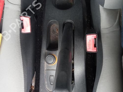 Used Seat buckle RENAULT CLIO III (BR0/1, CR0/1) 1.5 dCi (C/BR0G, C/BR1G) (68 hp) 27138146