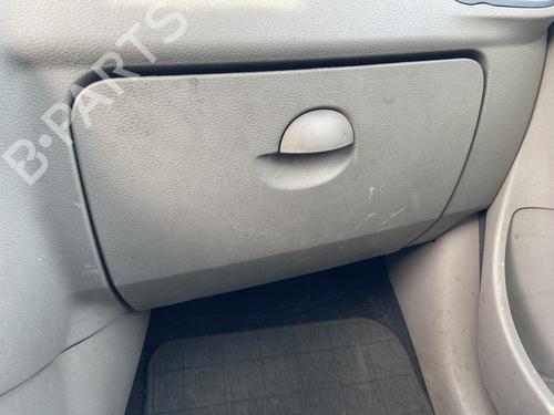 Used Glove box RENAULT MODUS / GRAND MODUS (F/JP0_) 1.5 dCi (FP0D, JP0D) (82 hp) 31908265