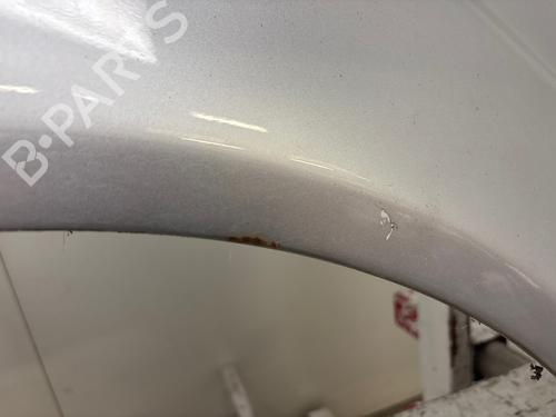 Used Right front fenders Right front fenders 36784580 36784580