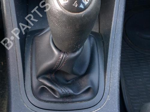 Used Gear lever RENAULT MEGANE III Hatchback (BZ0/1_, B3_) 1.5 dCi (BZ09, BZ0D, BZ1W, BZ29, BZ14) (110 hp) 27140946