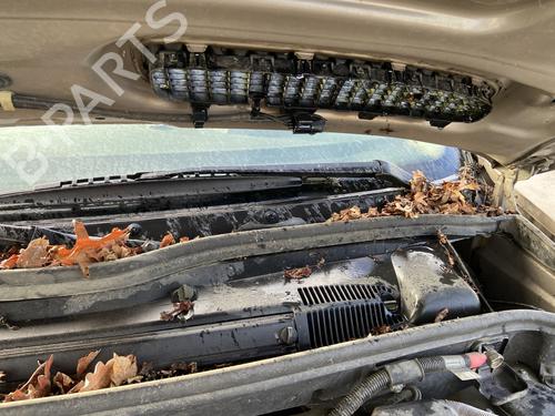 Vindspejlsviskerarm BMW X5 (E53) 3.0 d (218 hp) 32302628