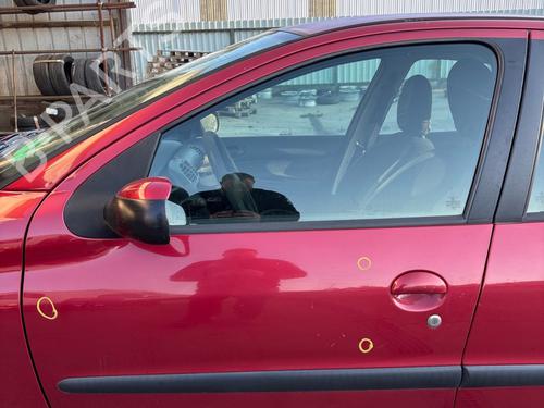 Dør rude ventre foran Dør rude ventre foran PEUGEOT 206 Hatchback (2A/C) 1.4 HDi eco 70 (68 hp) 39663355 39663355