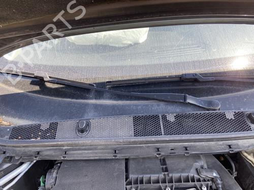 Used Front windshield wiper arm PEUGEOT 308 II (LB_, LP_, LW_, LH_, L3_) 1.6 BlueHDi 120 (120 hp) 28191158