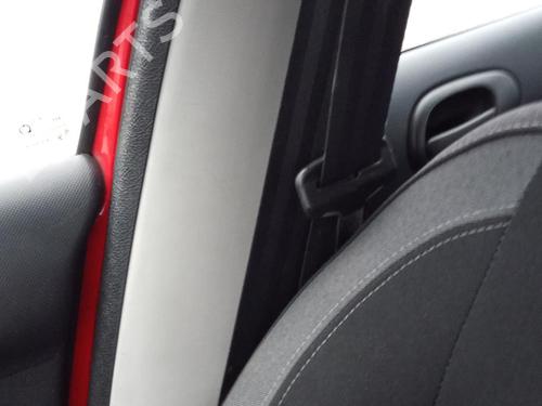 Høyre foran beltestrammer PEUGEOT 206+ (2L_, 2M_) 1.4 HDi eco 70 (68 hp) 27101490