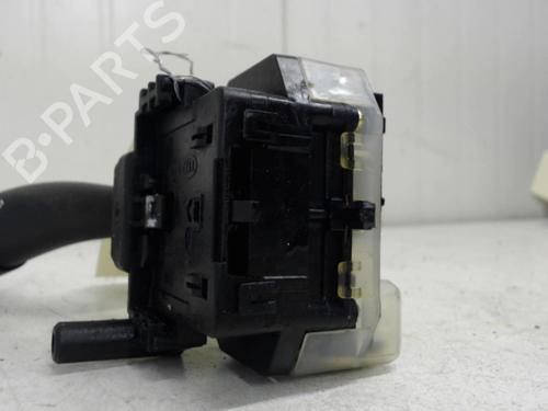 switch-kia-ceed-hatchback-ed-2006-2007-2008-2009-2010-2011-2012-27117611 main image