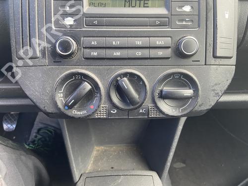 AC Styreenhet / Manøvreringsenhet VW POLO IV (9N_, 9A_) 1.9 TDI (101 hp) 30462036