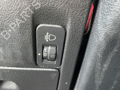 Used Headlight switch CITROËN SAXO (S0, S1) 1.1 X, SX (60 hp) 30909005