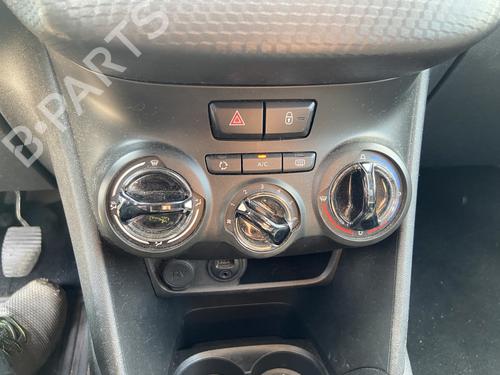 Used Warning switch PEUGEOT 208 I (CA_, CC_) 1.2 VTI 82 (82 hp) 28205821