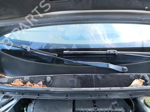 Used Front windshield wiper arm PEUGEOT 308 SW II (LC_, LJ_, LR_, LX_, L4_) 1.6 BlueHDi 120 (120 hp) 27147135